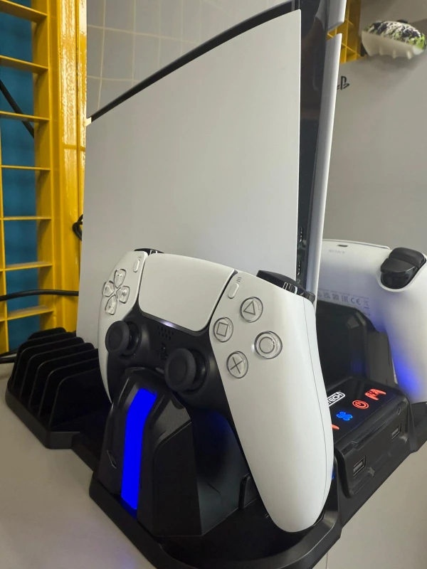  Çok İşlevli Şarj İstasyonu ve Disk Rafı – PS5 Slim Uyumlu Stand - GP-521